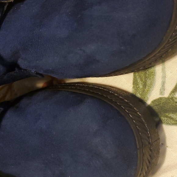 Hiking boots - Picture 3 of 5